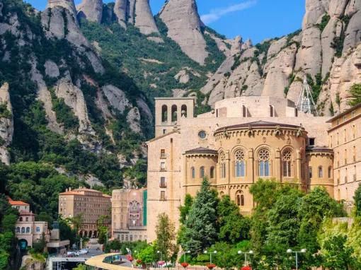 Montserrat on your own with Bus Transfer