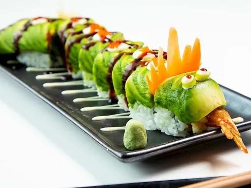 sushi-in-shape-of-dragon