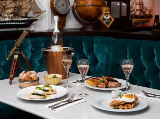 brunch-table