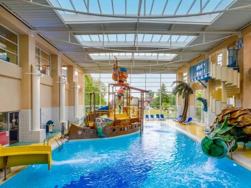 Water playground at Explorers Hotel Marne-la-Vallée