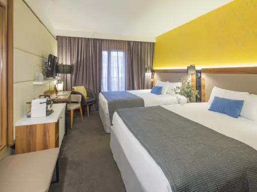 Hôtel L'Elysée Val d'Europe Premium Room