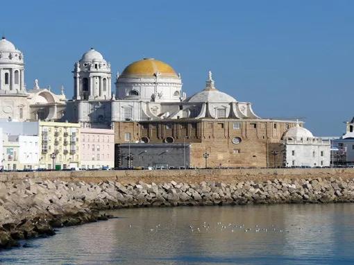 Cadiz-by-the-water