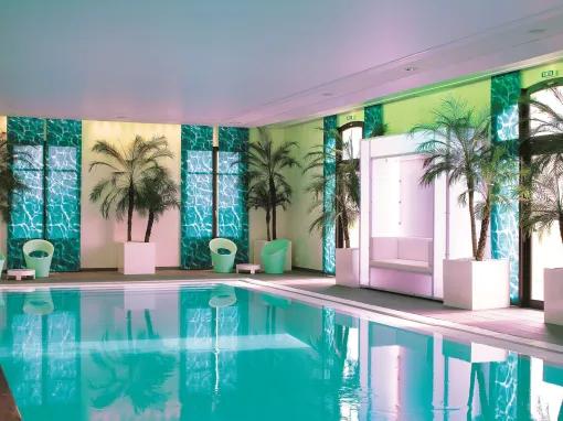 Radisson Blu Hotel Pool