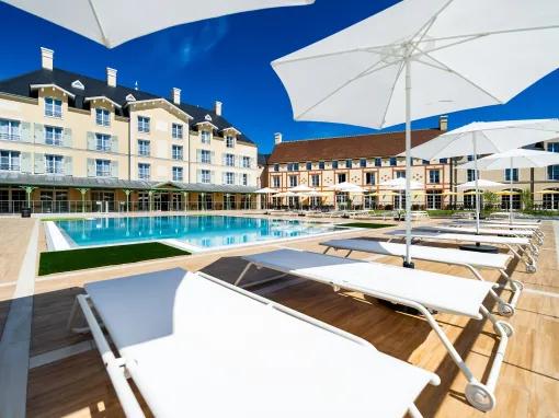 Staycity Aparthotel Pool