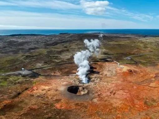 smoke-coming-from-volcano