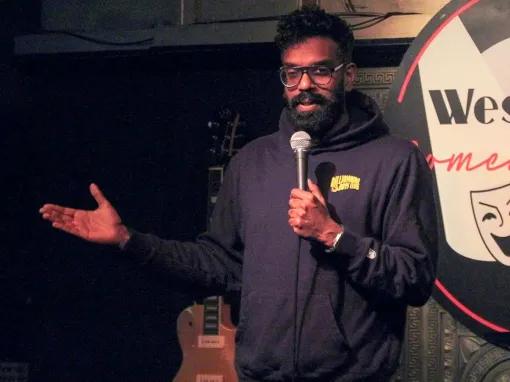 comedian-telling-jokes