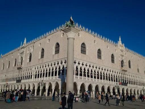 doges-palace-outside