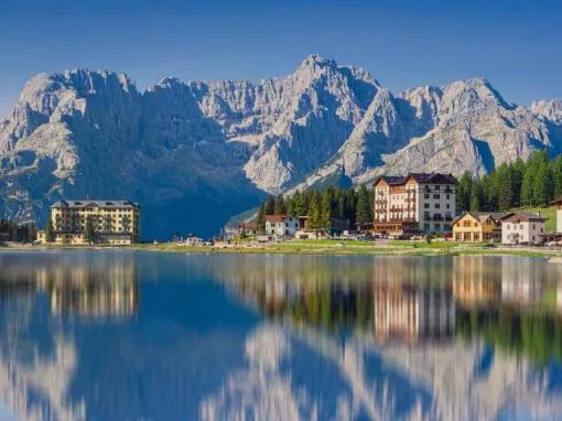 reflection-of-mountains-in-lake