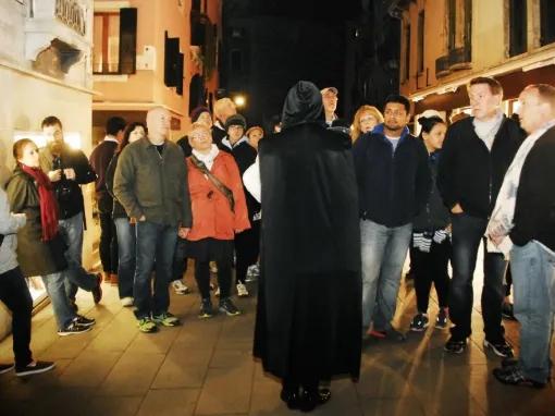 group-at-night-with-guide