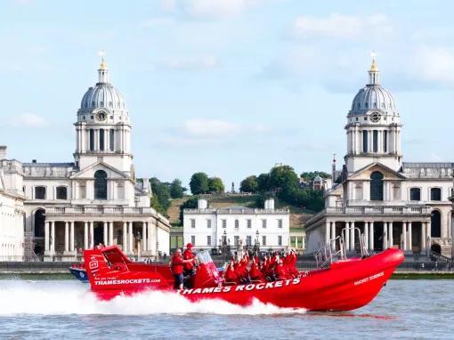 speedboat-on-thames