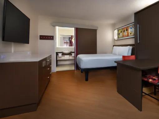 Guest room, Disney's All-Star Sports Resort 