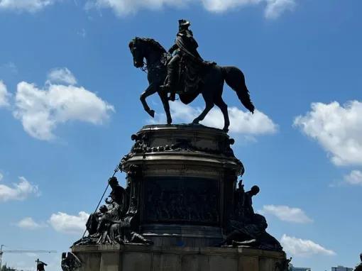 Big Bus Philadelphia Hop-On Hop-Off Bus Tour