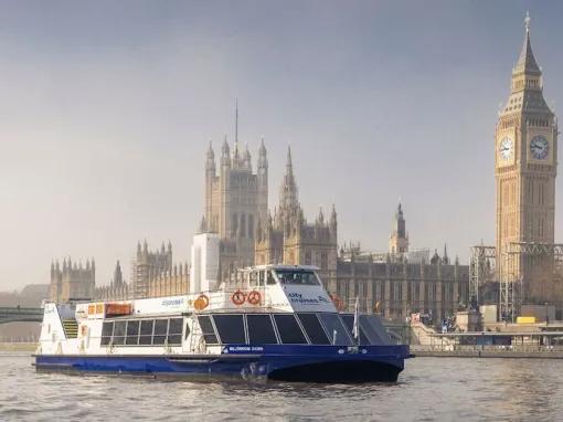 Cruising-past-Big-Ben