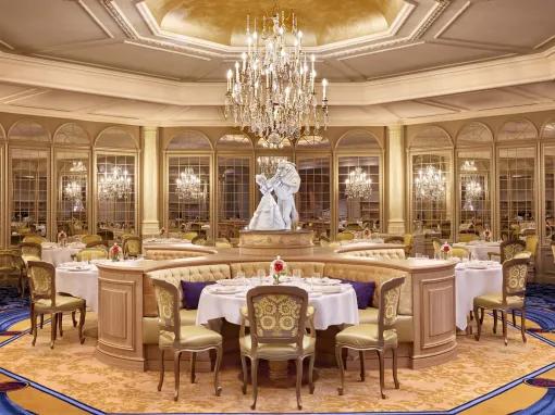 La Table Lumiere Disneyland Hotel