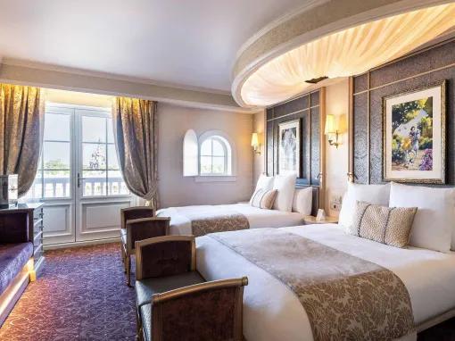 Castle Club Room with Park View