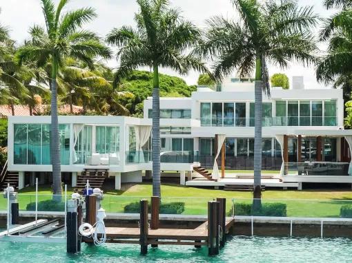 Miami Skyline Cruise of Millionaire's Homes and Biscayne Bay