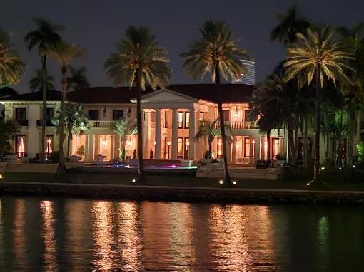 Miami Skyline Evening Cruise on Biscayne Bay