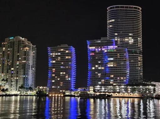 Miami Skyline Evening Cruise on Biscayne Bay
