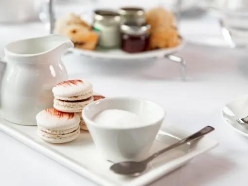 tea-and-macaroons