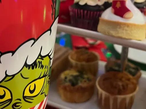 grinch-mug-and-food