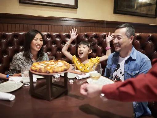 Dining at Disney's Boardwalk Inn