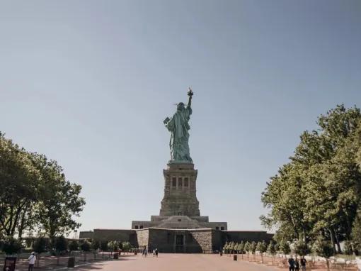 Fully Guided Statue of Liberty Tour with Ellis Island