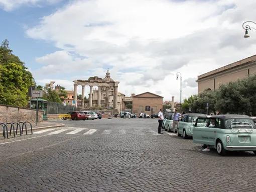 E-cars in front of Rome sights