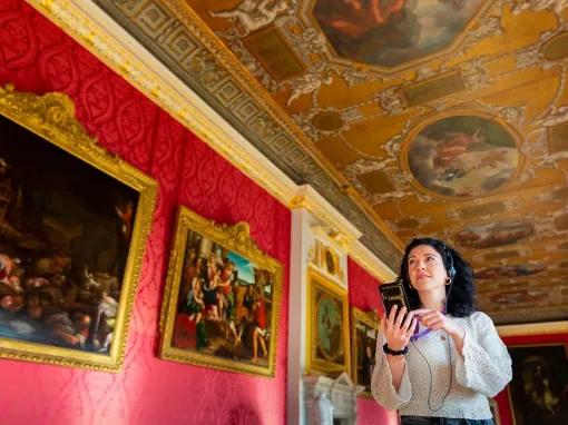 London Kensington Palace & Afternoon Tea