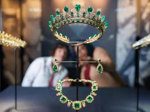 London Kensington Palace & Afternoon Tea