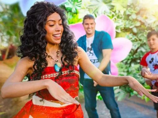 Moana & Guests dancing at DLP