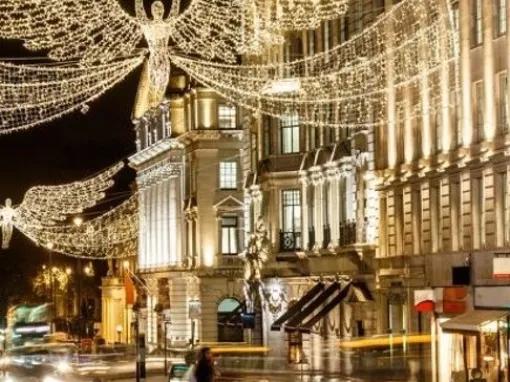 Singalong Christmas Lights with Festive Food & Drinks London Bus Tour