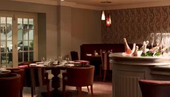 Afternoon Tea and River Sightseeing Cruise for Two in Historic Stratford Upon Avon - Experience Voucher