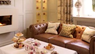 Afternoon Tea and River Sightseeing Cruise for Two in Historic Stratford Upon Avon - Experience Voucher