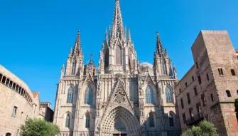 Classic Barcelona and Artistic Barcelona with Lunch Classic Barcelona and Artistic Barcelona with Lunch