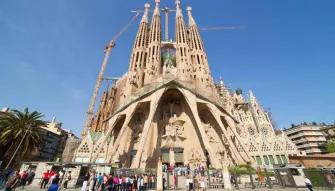 Classic Barcelona and Artistic Barcelona with Lunch Classic Barcelona and Artistic Barcelona with Lunch