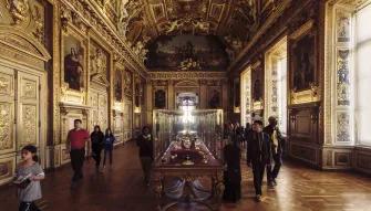 The Best of Paris Walking tour with Notre Dame, The Louvre & Seine River Cruise  The Best of Paris Walking tour with Notre Dame, The Louvre & Seine River Cruise