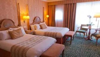 Castle Club Room with Park View