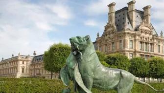 The Complete Paris Tour: Guided Walking Tour of Paris, the Louvre and Lunch at the Eiffel Tower