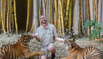 Croc Express - Australia Zoo from Brisbane