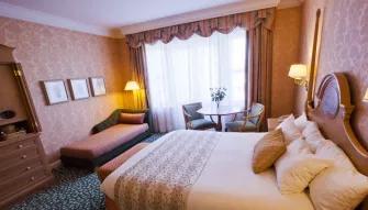 Castle Club Double Room with Park View