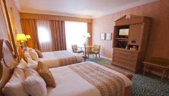 Castle Club Room with Park View