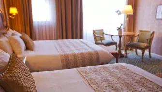 Castle Club Room with Park View