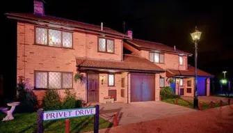 Warner Bros. Studio Tour + 4-hour Hop-On Hop-Off London Bus Tour