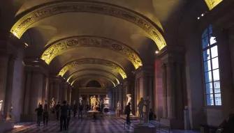 Louvre Highlights Small Group Tour: Mona Lisa, Venus de Milo & Winged Victory
