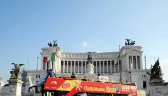 Rome Hop-on/Hop-off Bus Tour Plus SKIP THE LINE Colosseum, Vatican Museums and Sistine Chapel Entry