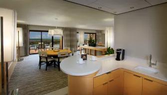 Bay Lake View - 2 Bedroom Suite - Club Level Bay Lake View - 2 Bedroom Suite - Club Level