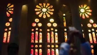 Barcelona in a Day: La Sagrada Família, Casa Milà, Historic Center & Cathedral Rooftop