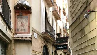 Welcome to Barcelona City Tour: Old Town, Historic Port and Cathedral Rooftop