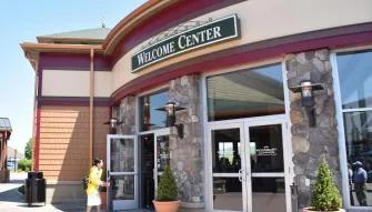 Woodbury Common Premium Outlets Shopping Tour