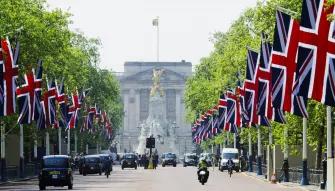 Buckingham Palace with Royal Mews Tickets